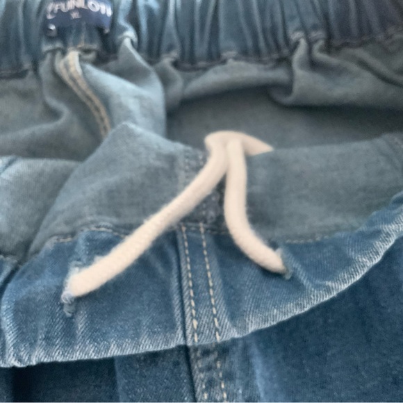 Woman’s blue Jean polyester, cotton & spandex sport shorts size XL. - Picture 5 of 6